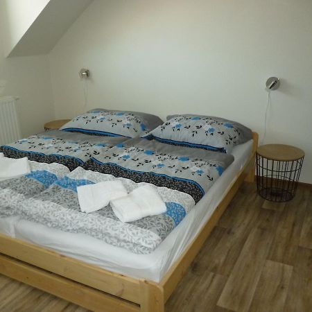 Apartman Relax-Chatka A Apartman Mikulov Eksteriør billede
